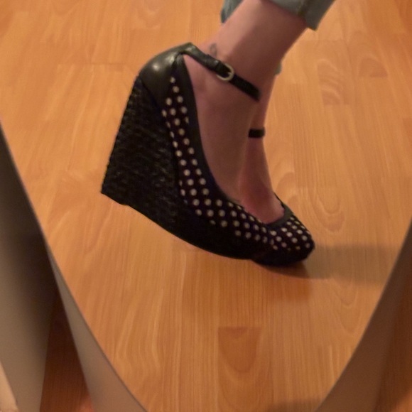 GUESS by Marciano Black and White Polka Dot Heels - Picture 6 of 11